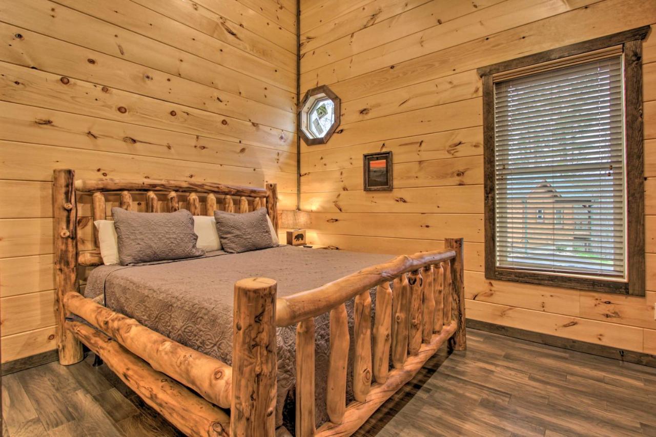 Luxe Cabin With Home Theater Less Than 2 Miles To Gatlinburg Exterior foto