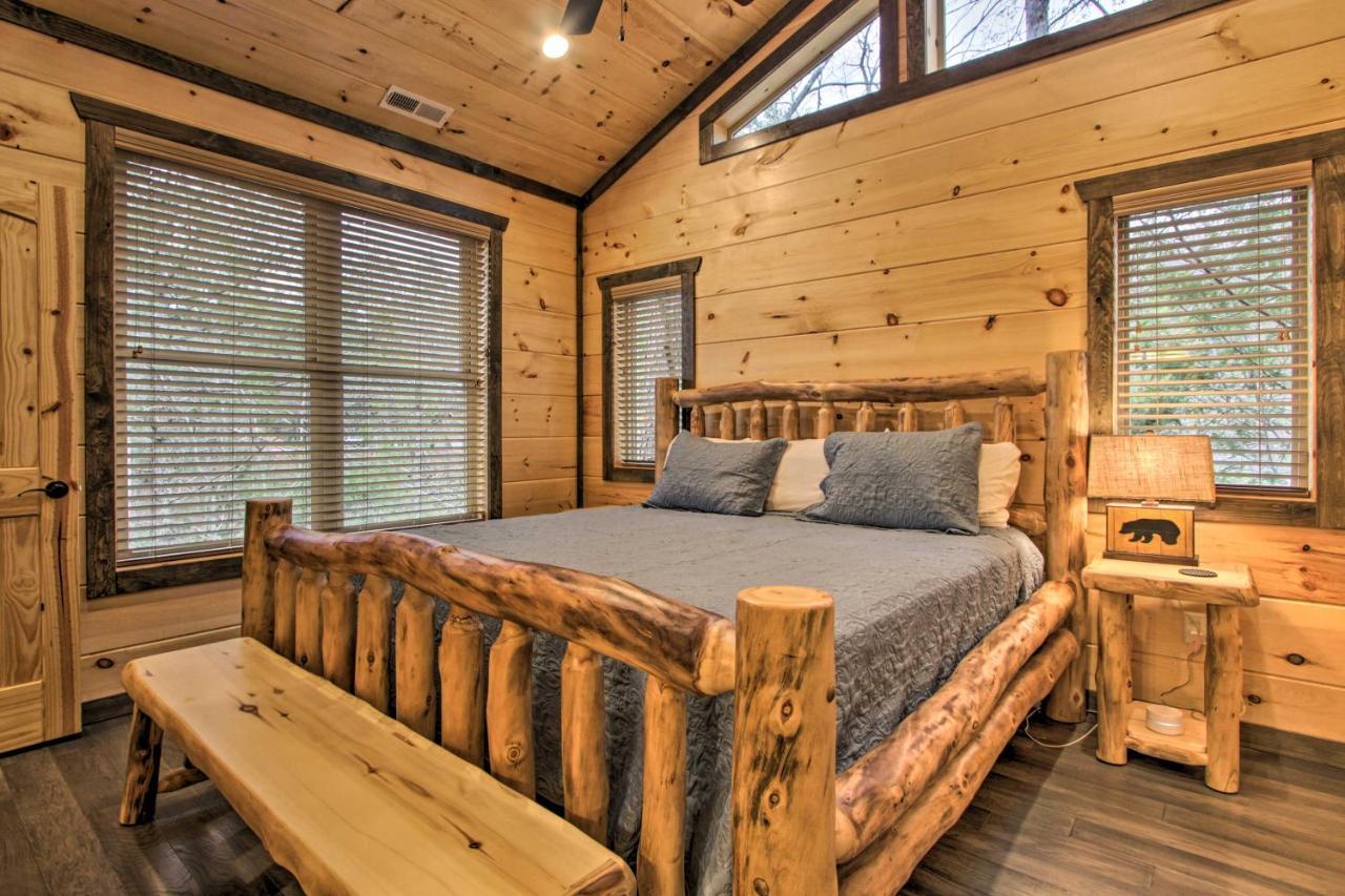 Luxe Cabin With Home Theater Less Than 2 Miles To Gatlinburg Exterior foto
